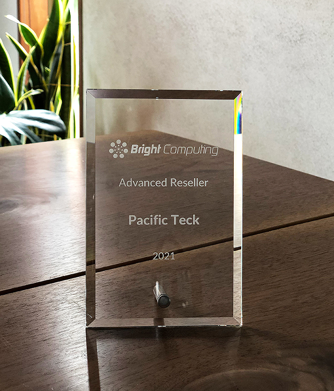 Bright Computing Advanced Partner Recognition Award 2021受賞